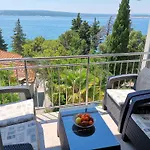Διαμέρισμα In 5738 *